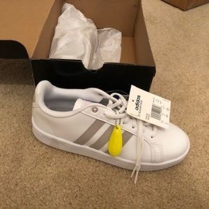 NWT Size 9 adidas Women's Grand Court Sneaker